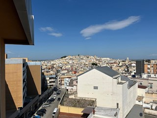 Attico in Vendita a Canosa di Puglia, 220 m²