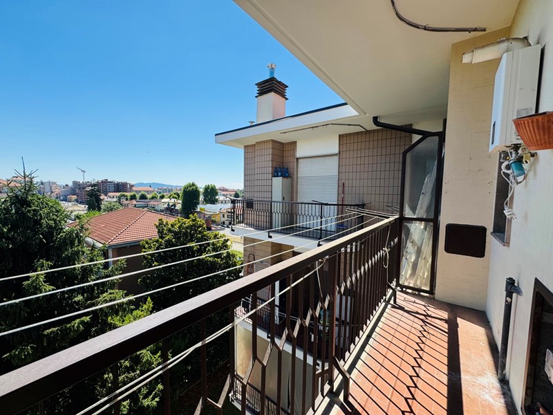 Trilocale in Vendita a Collegno, 139'000&euro;, 75 m²