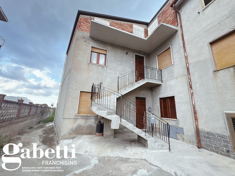 Quadrilocale in Vendita a Torrenova, 93'000&euro;, 146 m²