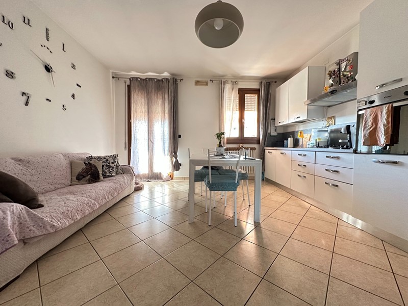 Bilocale in Vendita a Borgo Veneto, 85'000&euro;, 72 m², arredato