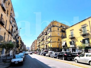Bilocale in Vendita a Napoli, 87'000&euro;, 45 m²