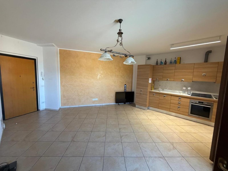 Appartamento in Vendita a Monte Roberto, 95'000&euro;, 80 m²