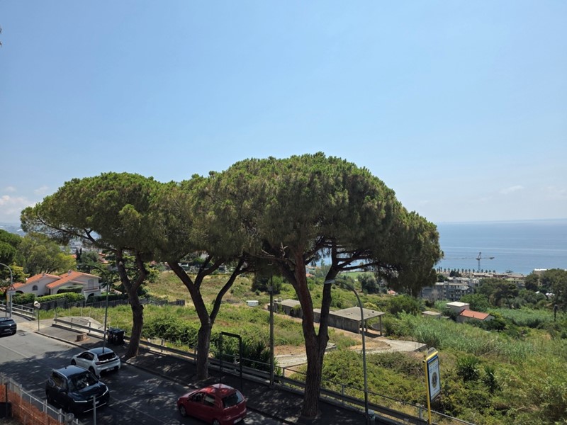 Bilocale in Vendita a Sanremo, 230'000&euro;, 66 m², arredato