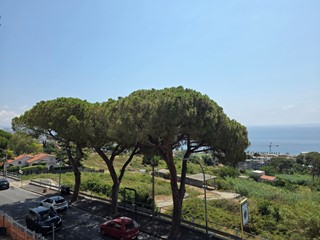 Bilocale in Vendita a Sanremo, 230'000&euro;, 66 m², arredato