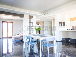 Quadrilocale in Vendita a Bisceglie, zona S. Andrea, 250'000&euro;, 140 m²