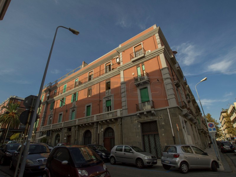 Quadrilocale in Vendita a Messina, 210'000&euro;, 170 m²