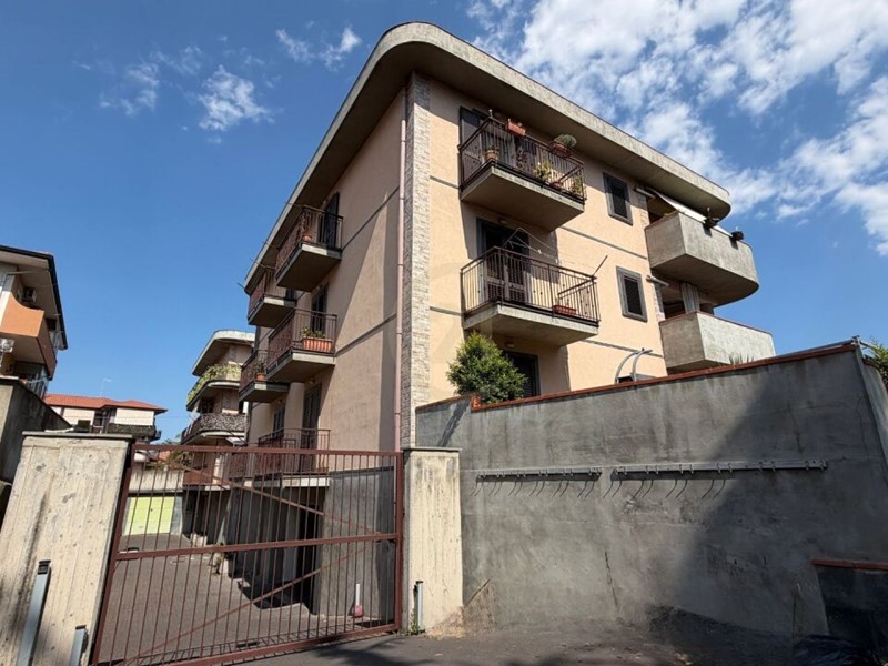 Quadrilocale in Vendita a Mascalucia, zona Apollo 13, 160'000&euro;, 102 m², con Box