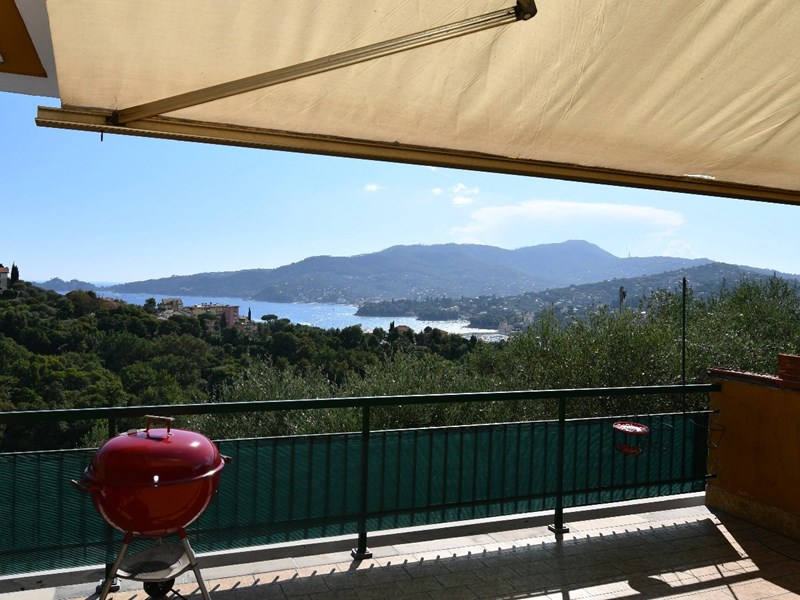 Appartamento in Vendita a Zoagli, zona SAN AMBROGIO, 495'000&euro;, 100 m²