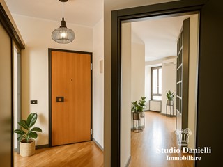 Trilocale in Vendita a Carate Brianza, 135'000&euro;, 85 m²