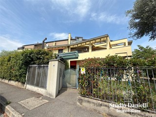 Trilocale in Vendita a Mariano Comense, 174'000&euro;, 90 m²