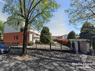 Trilocale in Vendita a Carate Brianza, 130'000&euro;, 93 m²