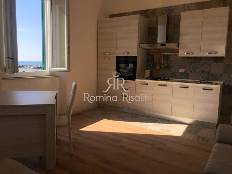 Quadrilocale in Affitto a Livorno, 1'200&euro;, 145 m²