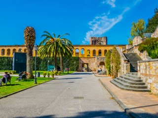 Appartamento in Vendita a Pisa, 410'000&euro;, 180 m², arredato, con Box