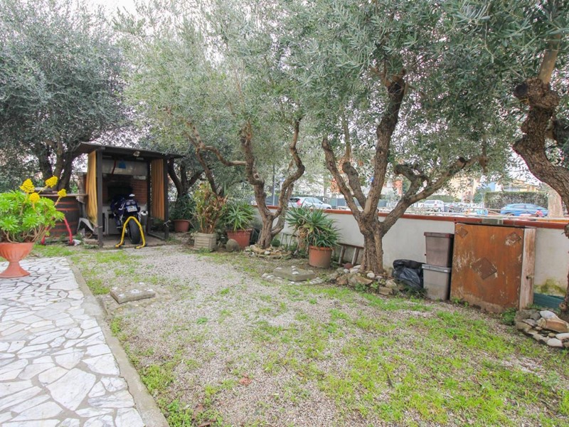 Appartamento in Vendita a Vicopisano, zona Uliveto Terme, 230'000&euro;, 153 m², con Box