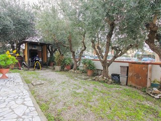 Appartamento in Vendita a Vicopisano, zona Uliveto Terme, 230'000&euro;, 153 m², con Box
