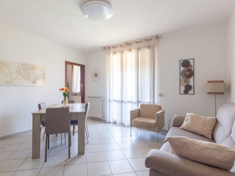 Trilocale in Vendita a Cascina, zona San Lorenzo a Pagnatico, 183'000&euro;, 75 m², con Box