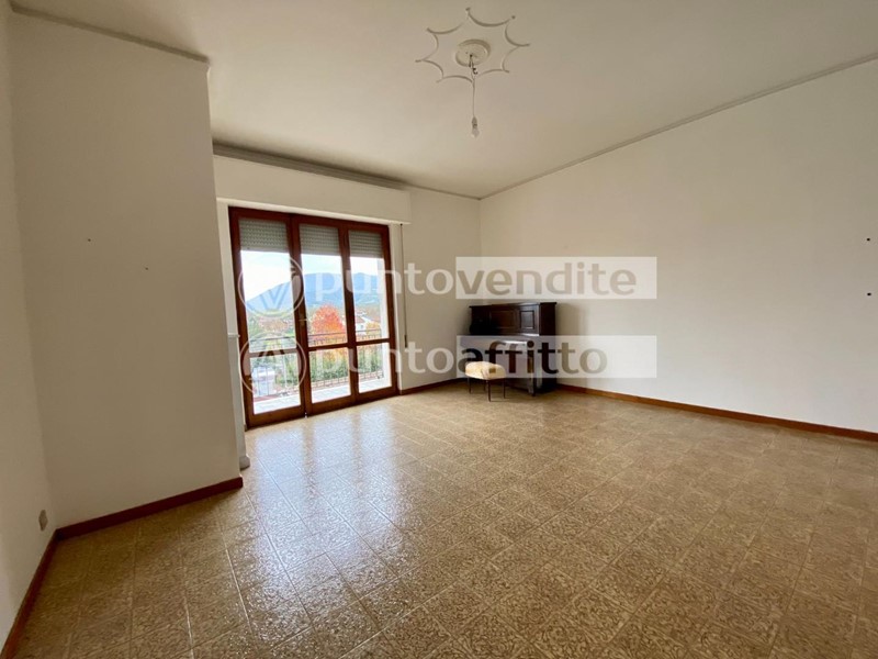 Appartamento in Affitto a Lucca, zona San Donato, 980&euro;, 120 m², arredato, con Box