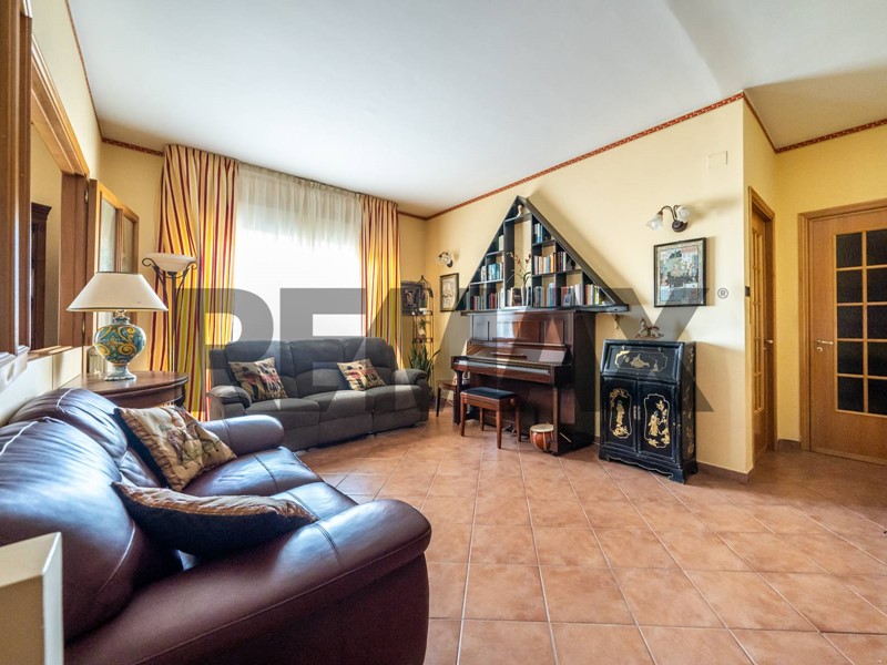 Quadrilocale in Vendita a Palermo, 132'000&euro;, 101 m²