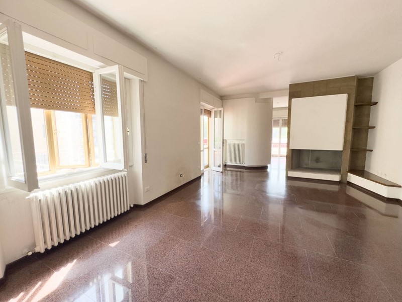 Appartamento in Vendita a Terranuova Bracciolini, 198'000&euro;, 177 m²