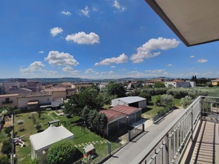 Appartamento in Vendita a Civitanova Marche, 242'000&euro;, 160 m²