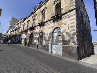 Attico in Vendita a Acireale, 90'000&euro;, 197 m²