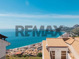 Quadrilocale in Vendita a Letojanni, 45'000&euro;, 39 m²
