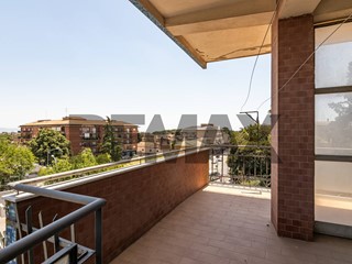 Appartamento in Vendita a Caltagirone, 139'000&euro;, 200 m²