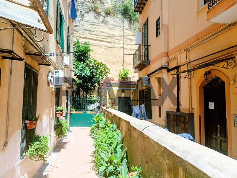 Bilocale in Affitto a Napoli, 900&euro;, 58 m²