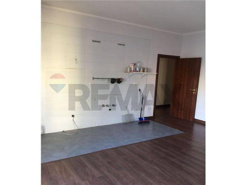 Trilocale in Vendita a Napoli, 245'000&euro;, 70 m²