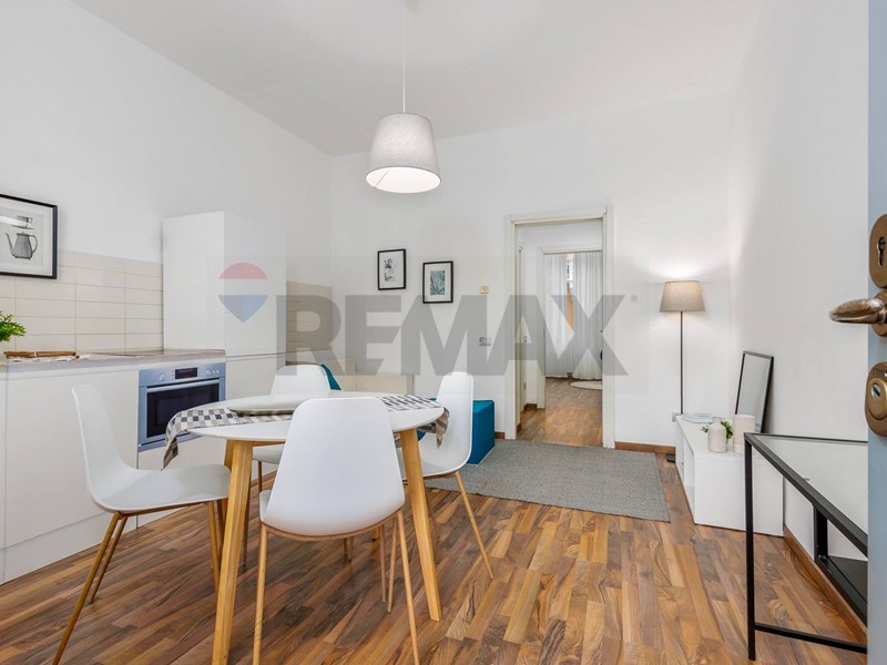 Bilocale in Vendita a Milano, 220'000&euro;, 45 m²
