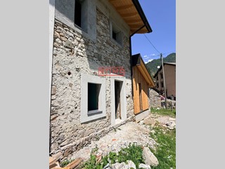 Appartamento in Vendita a Barcis, 291'000&euro;, 90 m²