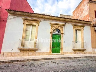 Appartamento in Vendita a Avola, 210'000&euro;, 150 m²