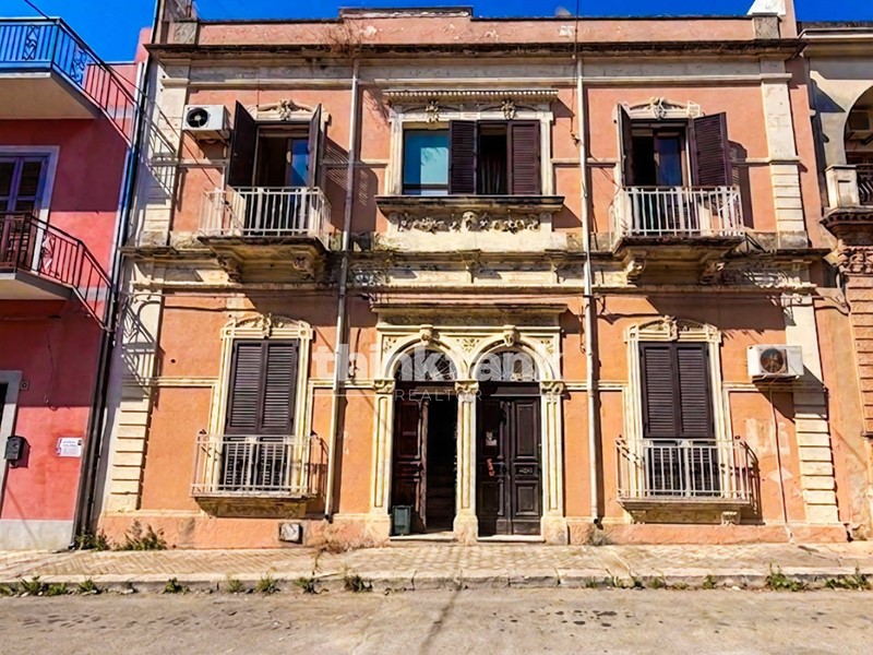Appartamento in Vendita a Avola, 180'000&euro;, 184 m²