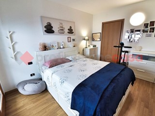 Trilocale in Vendita a Paderno Dugnano, 285'000&euro;, 88 m², con Box