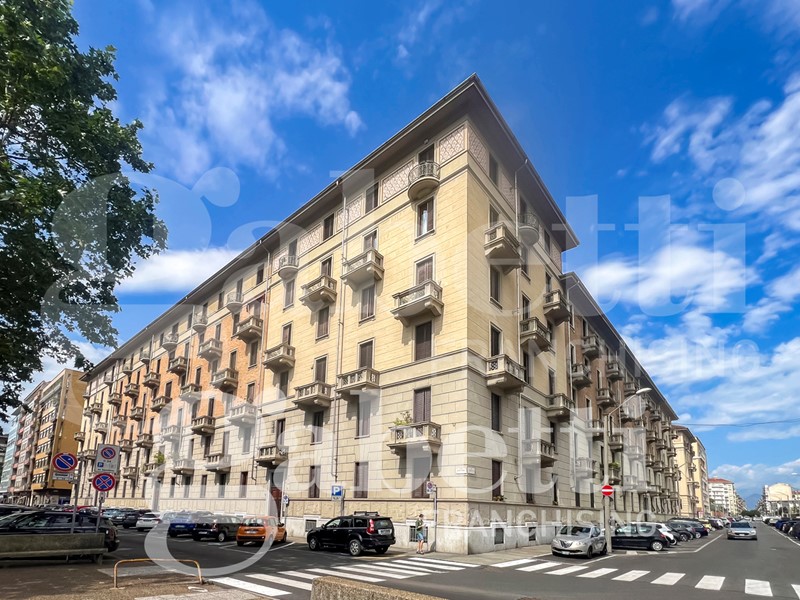 Quadrilocale in Vendita a Torino, 180'000&euro;, 104 m²