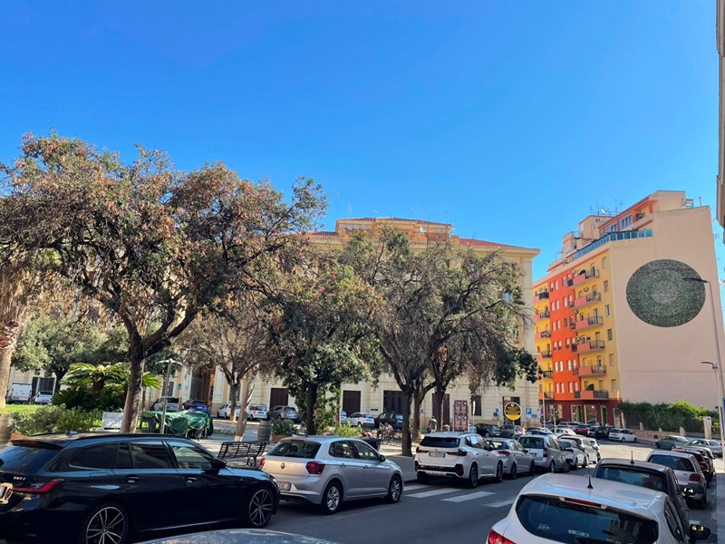Quadrilocale in Vendita a Cagliari, 235'000&euro;, 160 m²