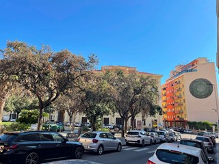 Quadrilocale in Vendita a Cagliari, 235'000&euro;, 160 m²