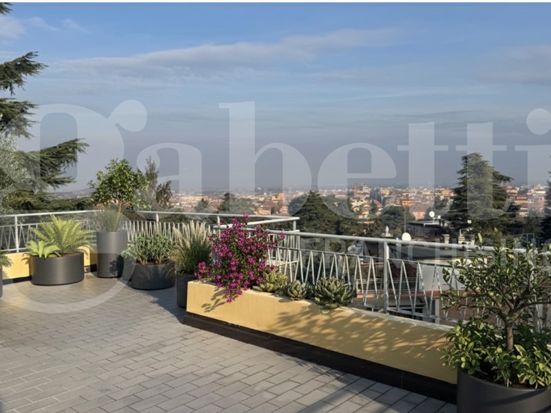 Attico in Vendita a Bologna, 1'180'000&euro;, 230 m²