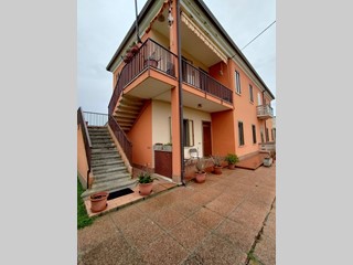 Appartamento in Vendita a Papozze, 115'000&euro;, 171 m², arredato, con Box