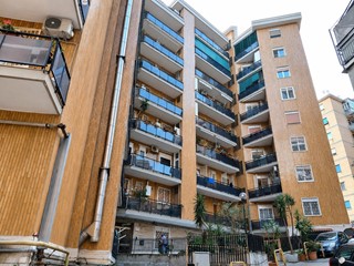 Trilocale in Vendita a Napoli, 285'000&euro;, 70 m²