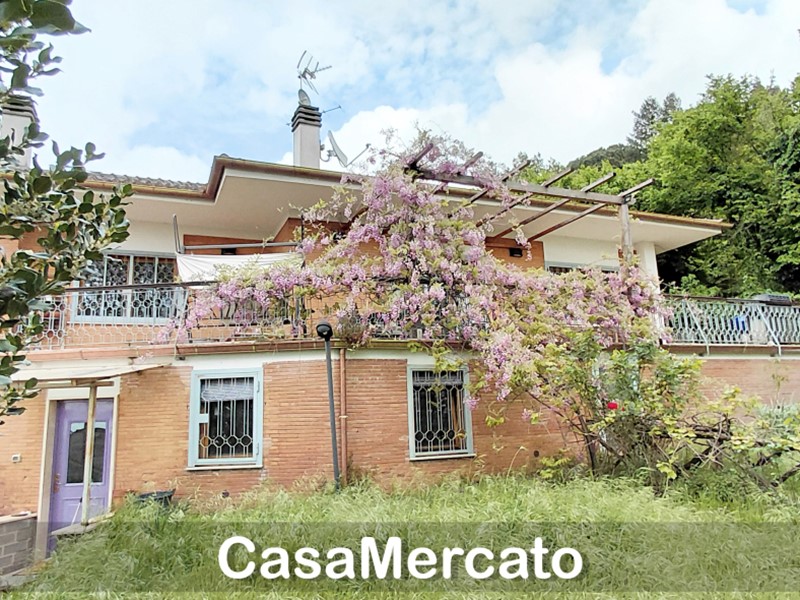 Trilocale in Vendita a Rocca di Papa, zona Barozze + Calcare, 229'000&euro;, 120 m²