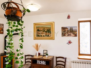 Quadrilocale in Vendita a Abbadia San Salvatore, 75'000&euro;, 61 m², arredato