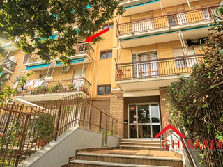 Appartamento in Affitto a Genova, zona Sestri Ponente, 550&euro;, 90 m²