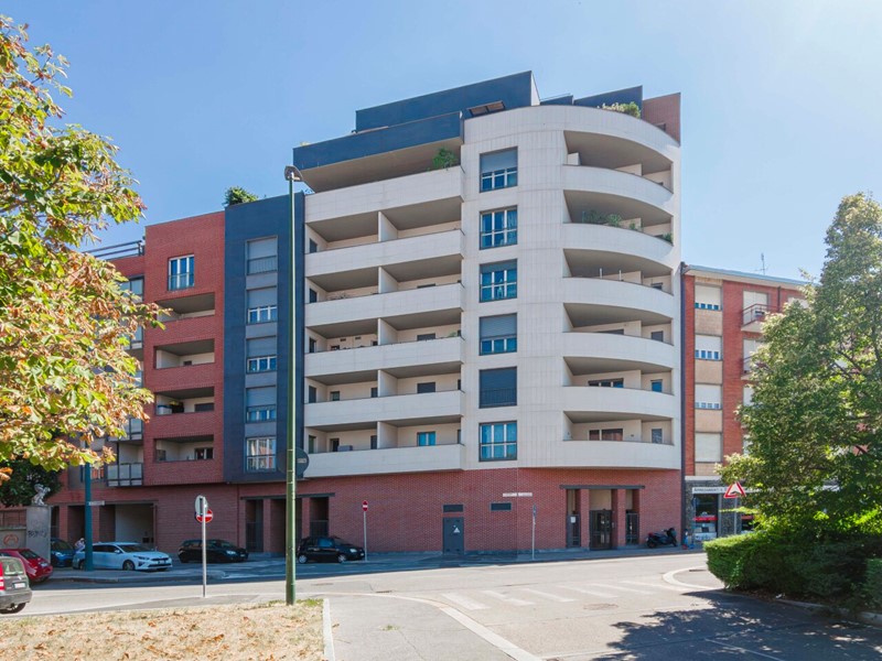 Quadrilocale in Vendita a Torino, zona San Paolo, 350'000&euro;, 103 m², con Box