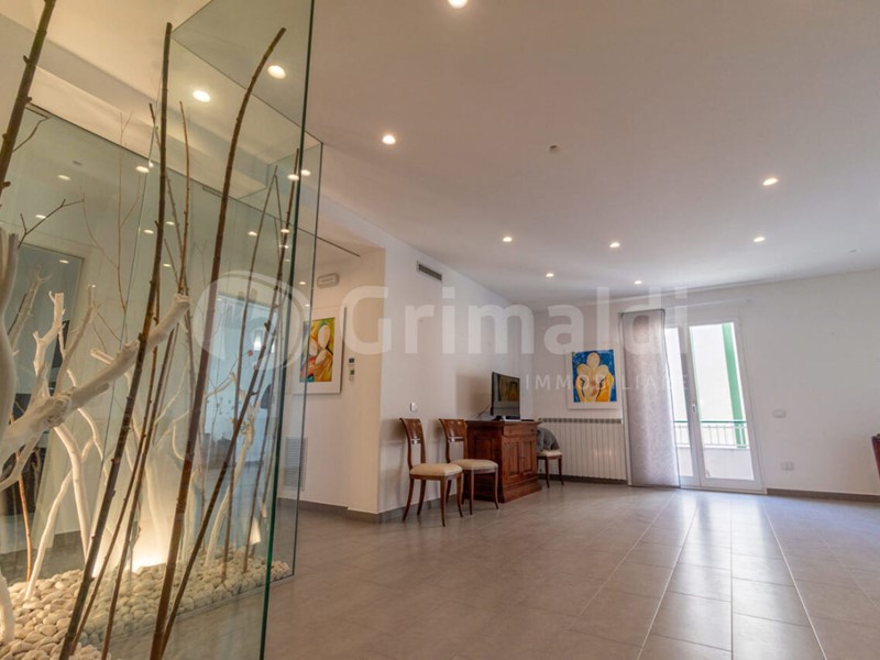 Appartamento in Vendita a Noto, 190'000&euro;, 140 m²