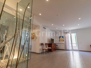 Appartamento in Vendita a Noto, 190'000&euro;, 140 m²