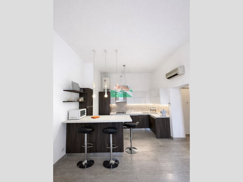 Quadrilocale in Vendita a Ravenna, 210'000&euro;, 101 m², arredato