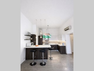 Quadrilocale in Vendita a Ravenna, 210'000&euro;, 101 m², arredato