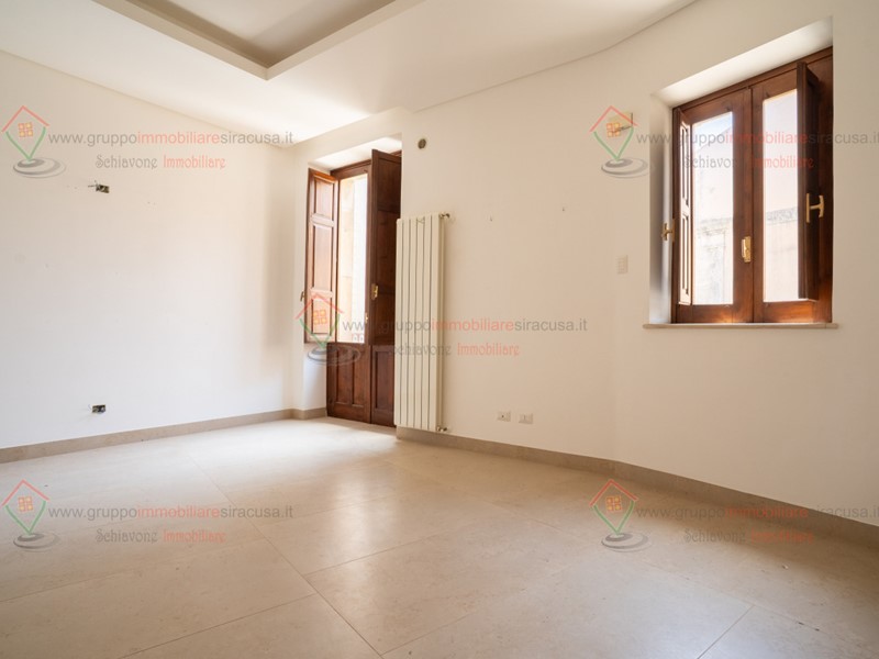 Quadrilocale in Vendita a Siracusa, zona ORTIGIA - UMBERTO, 360'000&euro;, 119 m²