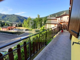 Trilocale in Affitto a Pievepelago, 1'100&euro;, 85 m², arredato
